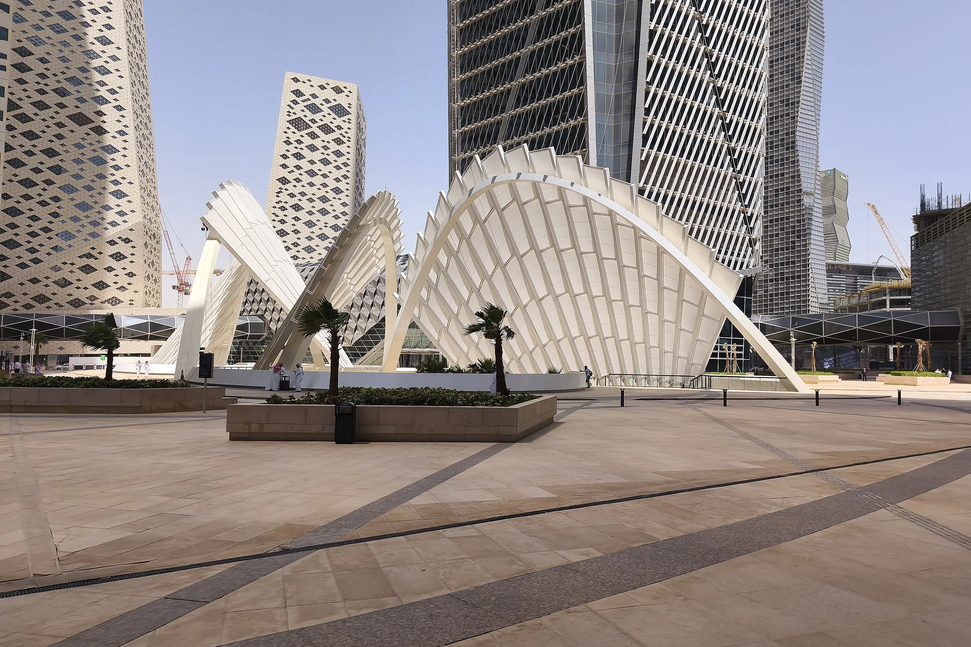 Sculptural canopies over the public plaza of the King Abdullah Financial District